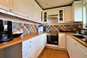 Kitchen- click for photo gallery